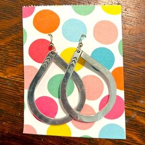 Teardrop earrings